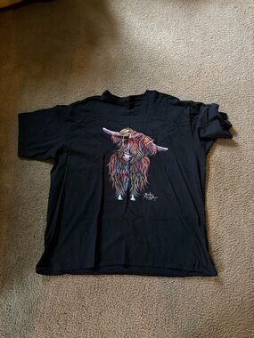 Amazon Black Short Sleeve Tee with Multicolor Highland Cow Graphic